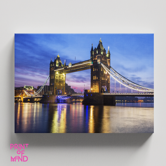 "Tower bridge de noche"